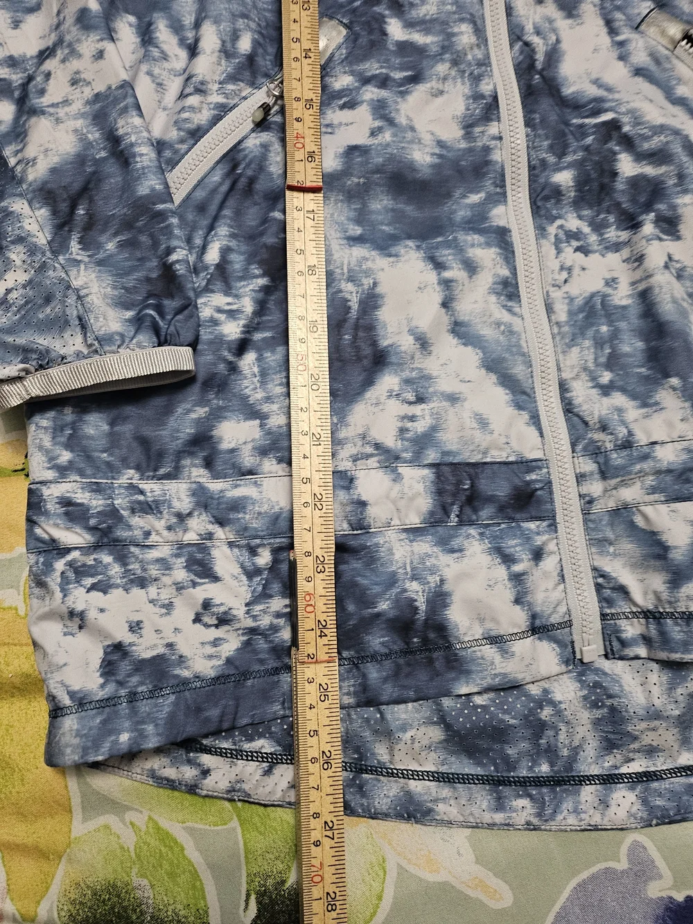 Lululemon Blue Tie-Dye Hooded Rain Jacket